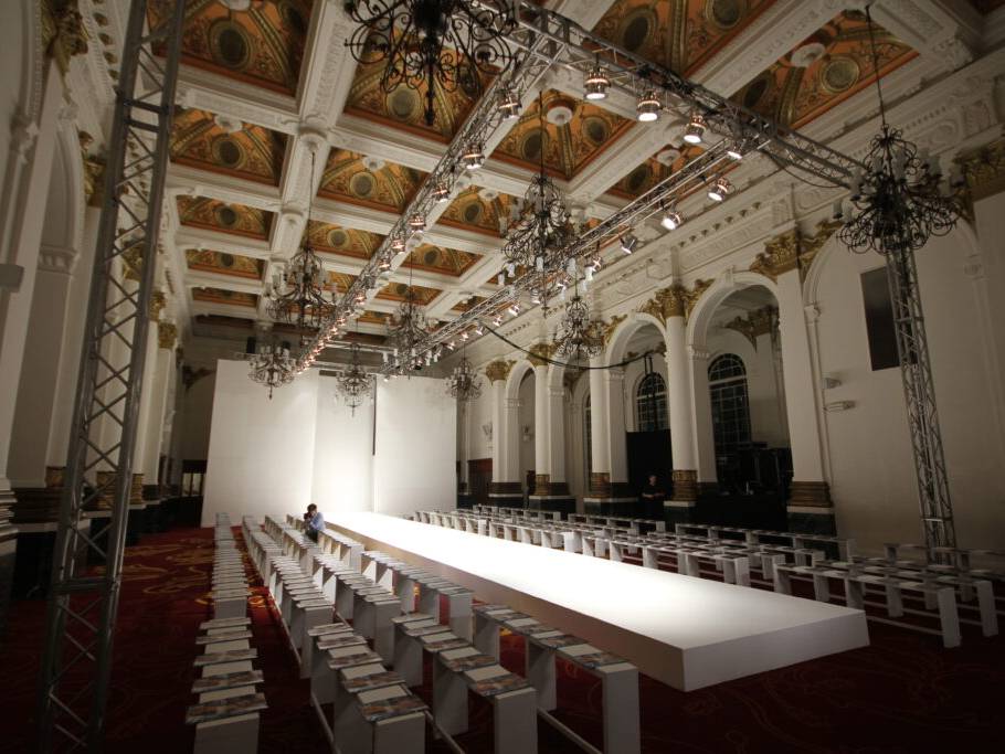 Creative Fashion Show Design